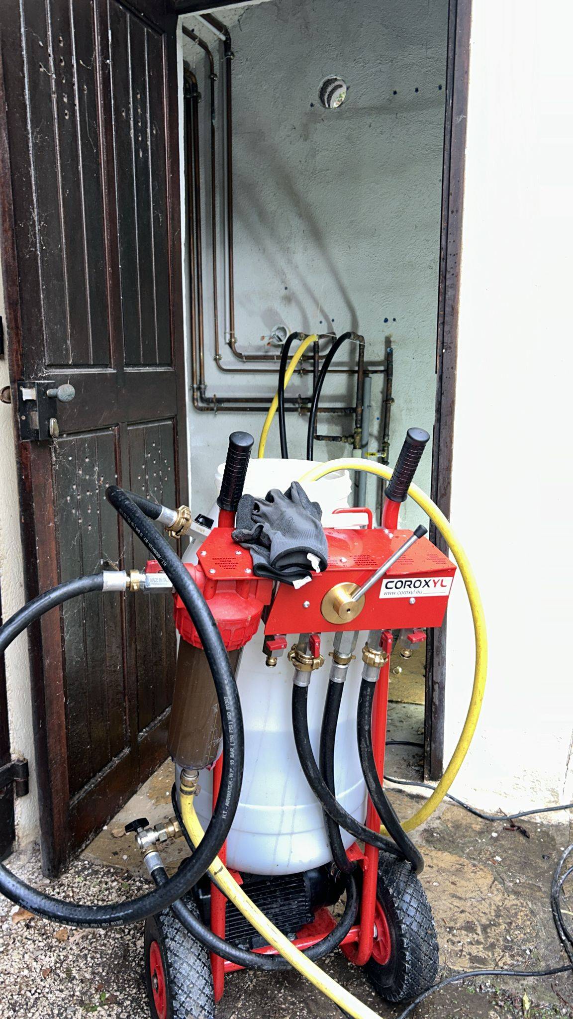 Installation sur mesure d’un système de VMC simple flux pour appartement avec garantie décennale à Saint-Cyr-sur-Mer près du Beausset