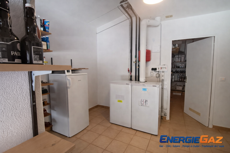 Installation d’une chaudière Frisquet Vizio Condense Prestige par ENERGIE GAZ, modèle à condensation haute performance.