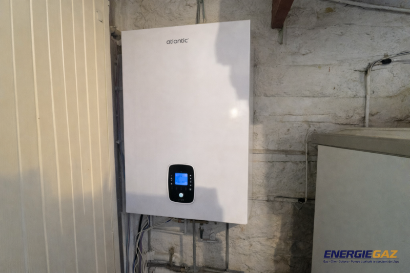 Installation d’une chaudière gaz Atlantic Naema 3 Duo 45L à condensation à Toulon par ENERGIE GAZ.