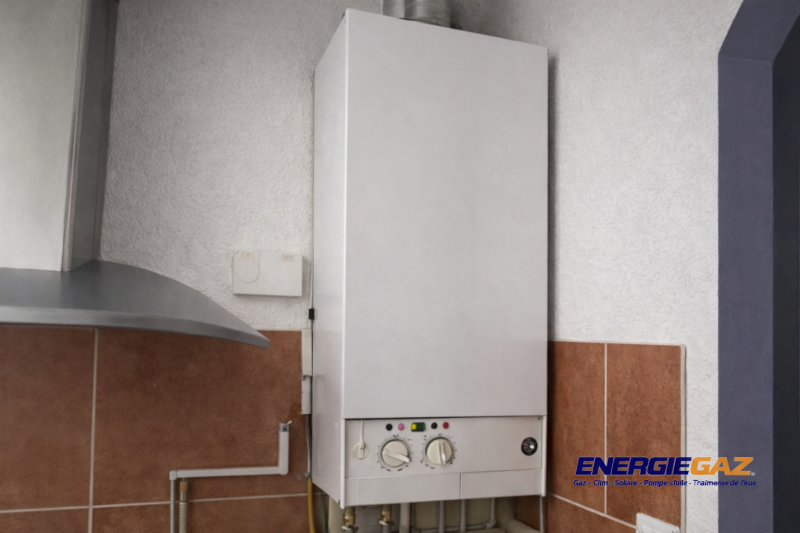 Ancienne chaudière Chaffoteaux avant remplacement par ENERGIE GAZ à La Seyne-sur-Mer (Var).