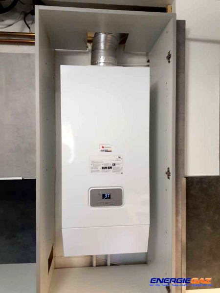 Nouvelle chaudière gaz Saunier Duval ThemaClassic Bas NOx installée à La Seyne-sur-Mer par ENERGIE GAZ, avec mise en service et réglages complets.